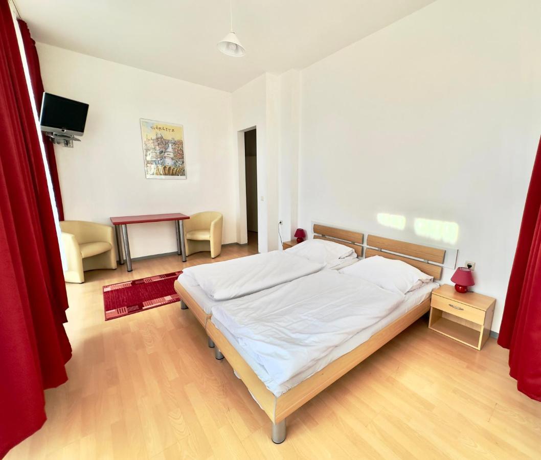 Görlitz Picobello Pension מראה חיצוני תמונה